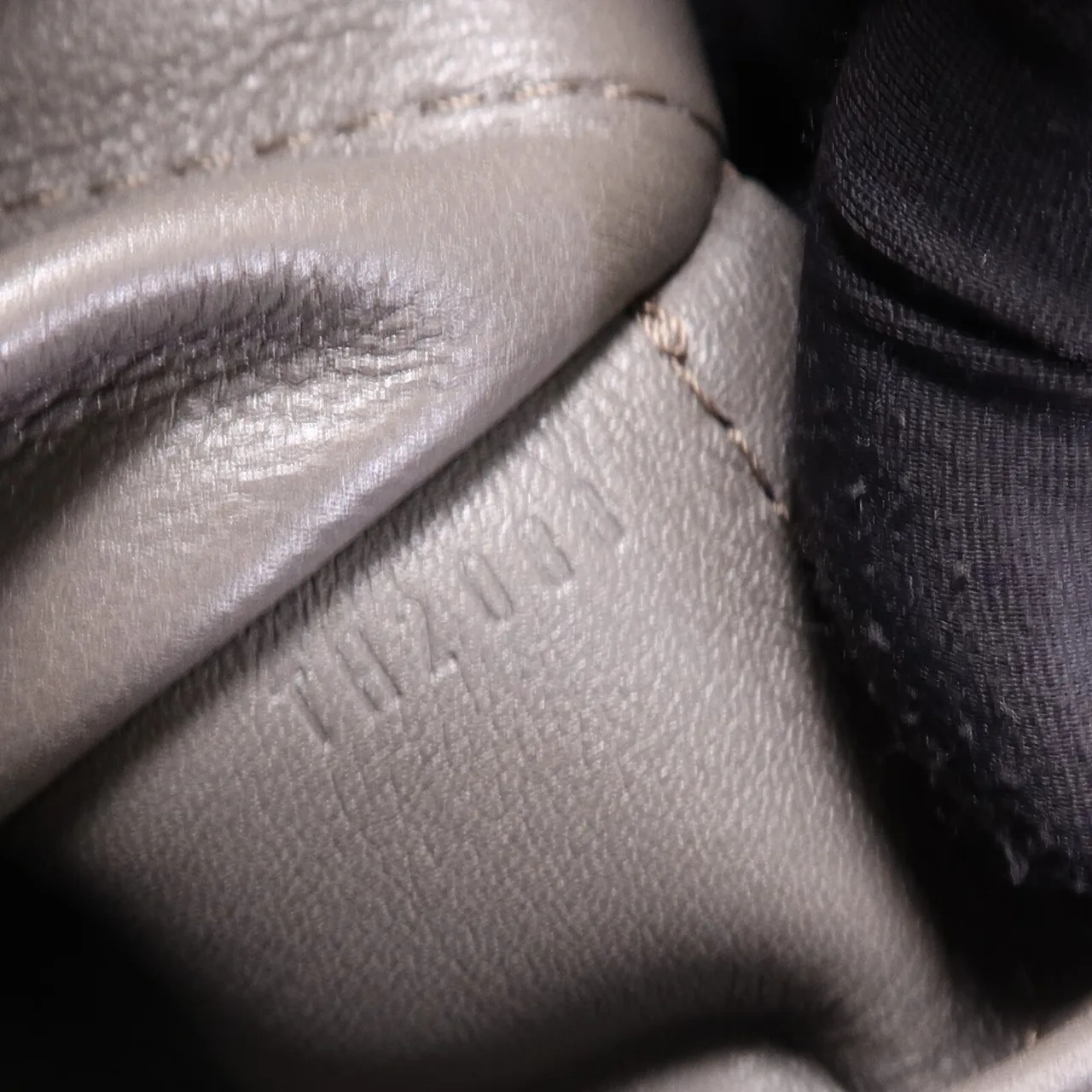 LOUIS VUITTON M95813 肩背包 皮革 紫色 / Purple 皮革 中古品C - 縮圖 7