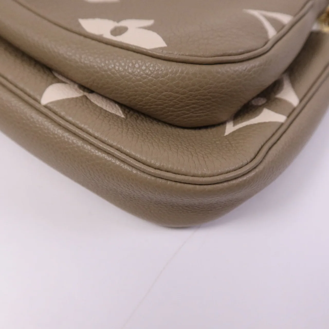 LOUIS VUITTON Multi Pochette M22670 2-Way Bag Calfskin 灰色 / Khaki Cream Calfskin Rank A - Thumbnail 9