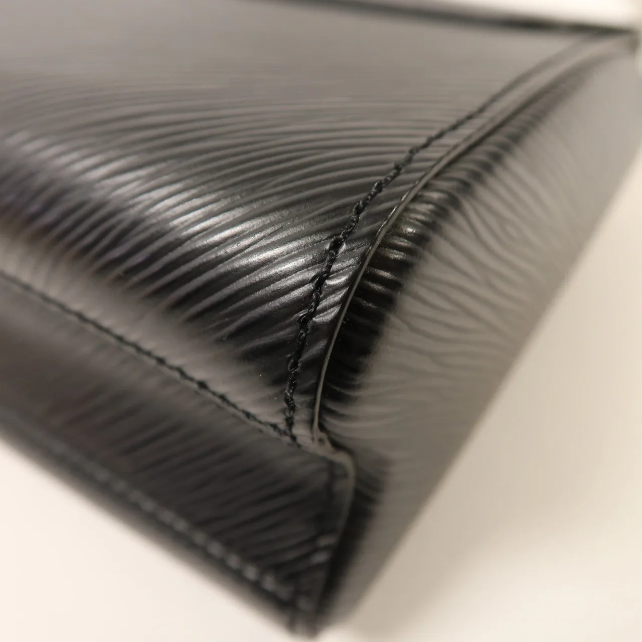 LOUIS VUITTON Twist M21110 Shoulder Bag Calfskin 黑色 / Black Calfskin Rank A - Thumbnail 12