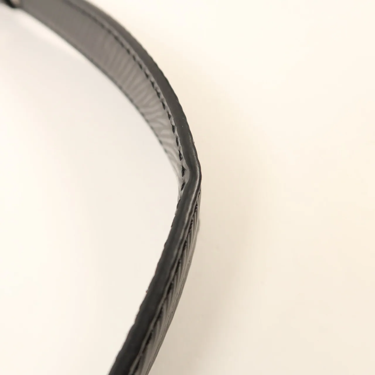 LOUIS VUITTON Twist M21110 Shoulder Bag Calfskin 黑色 / Black Calfskin Rank A - Thumbnail 19