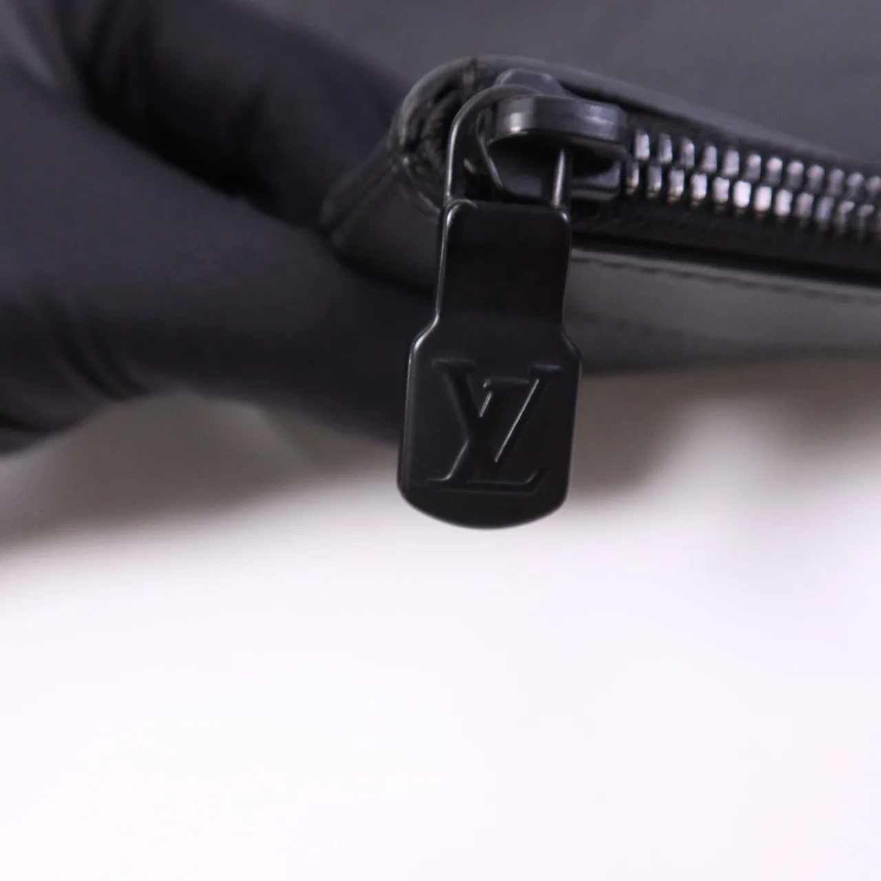 LOUIS VUITTON Pochette Discovery M62903 Clutch Calfskin 黑色 / Black Calfskin Rank A - Thumbnail 7