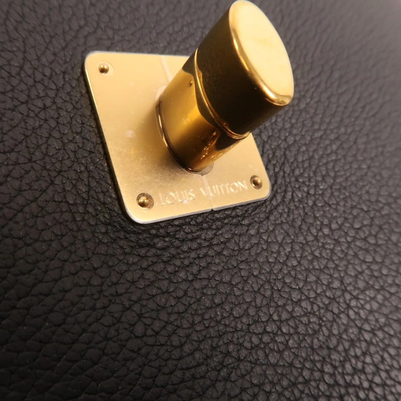 LOUIS VUITTON Lock Me M57073 肩背包 牛皮 黑色 / Black 牛皮 中古品A - 縮圖 14