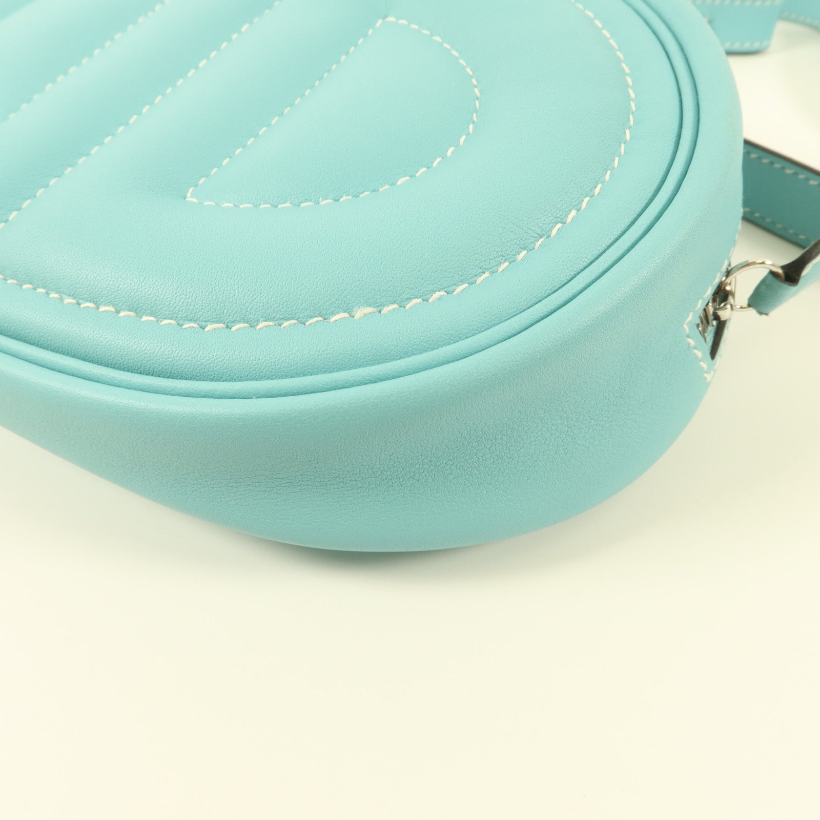 LOUIS VUITTON Loop 肩背包 牛皮 12