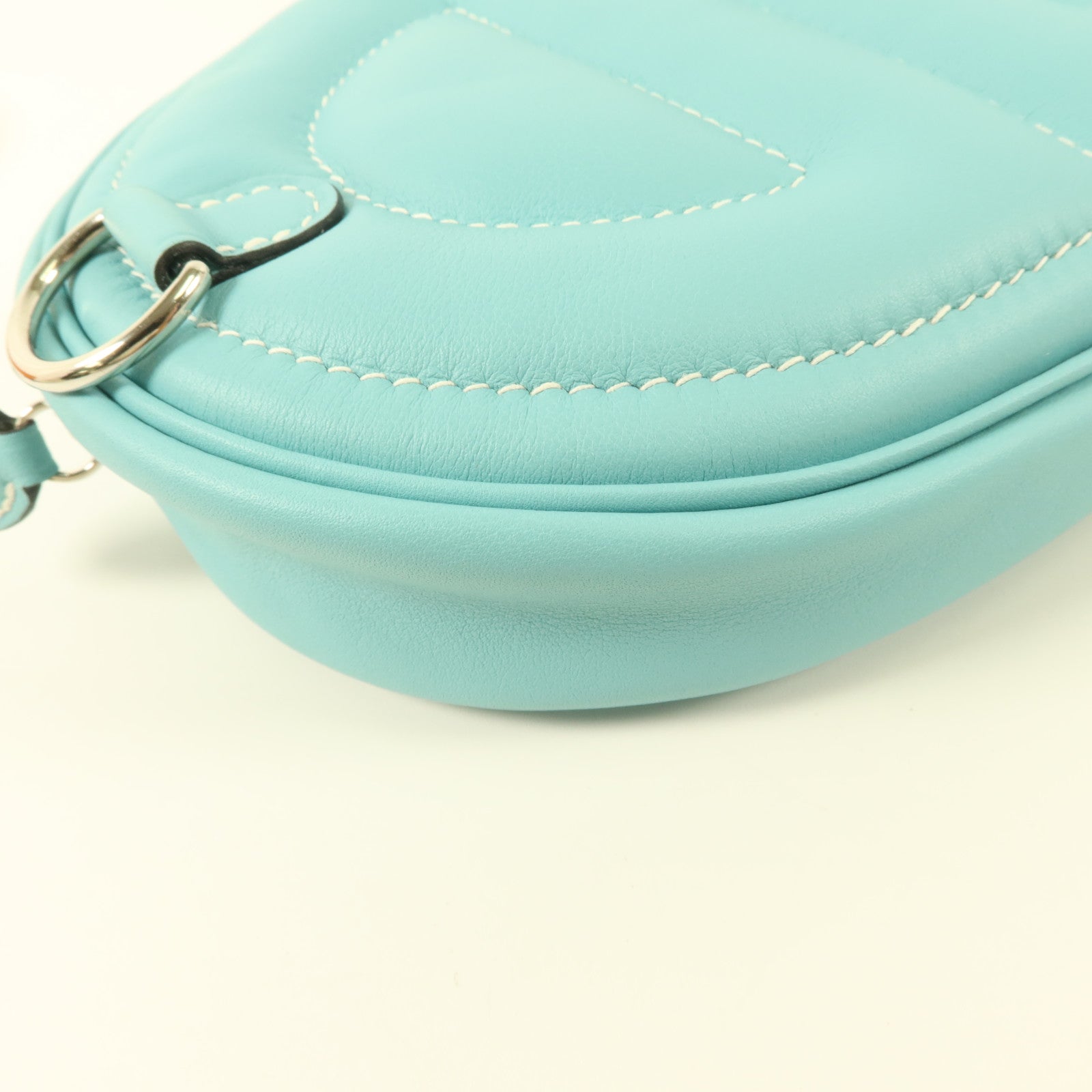 LOUIS VUITTON Loop 肩背包 牛皮 15